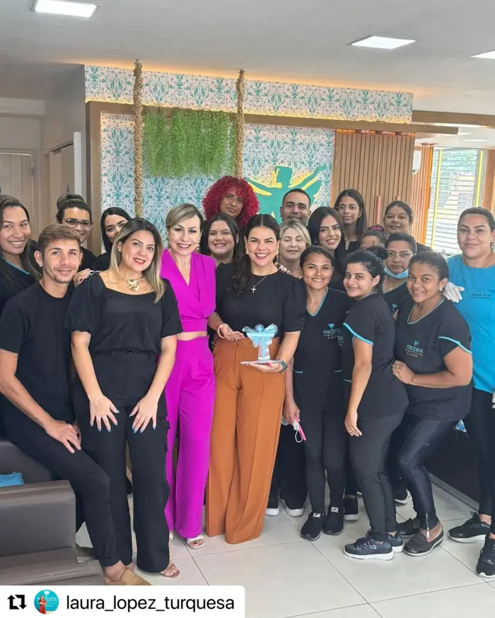 Laura López e equipe Turquesa com prêmio
